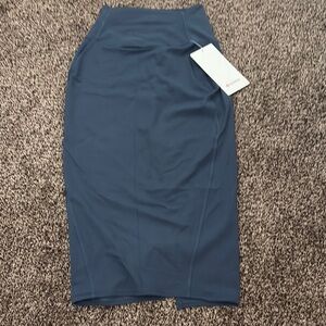 Lululemon Nulu Slim HR Skirt